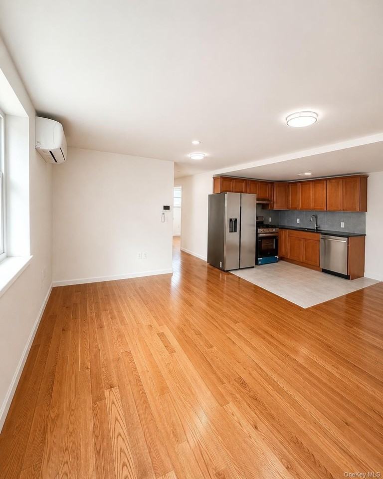 8713 Homelawn St - Photo 2 of 6