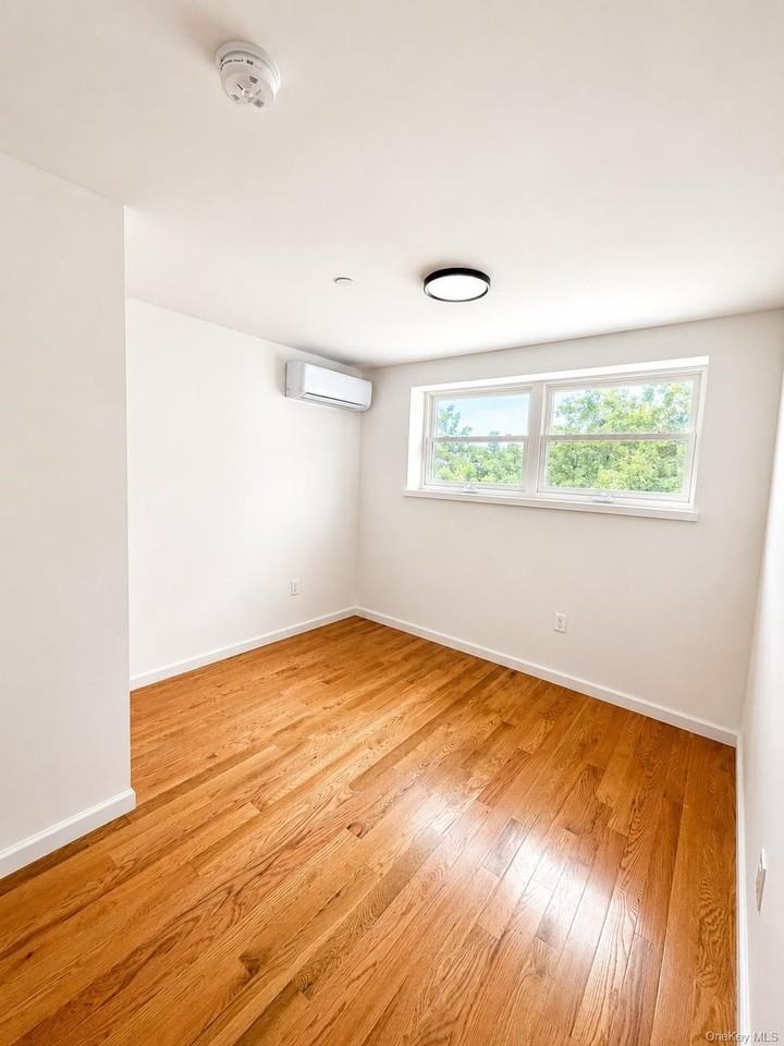 8713 Homelawn St - Photo 3 of 6