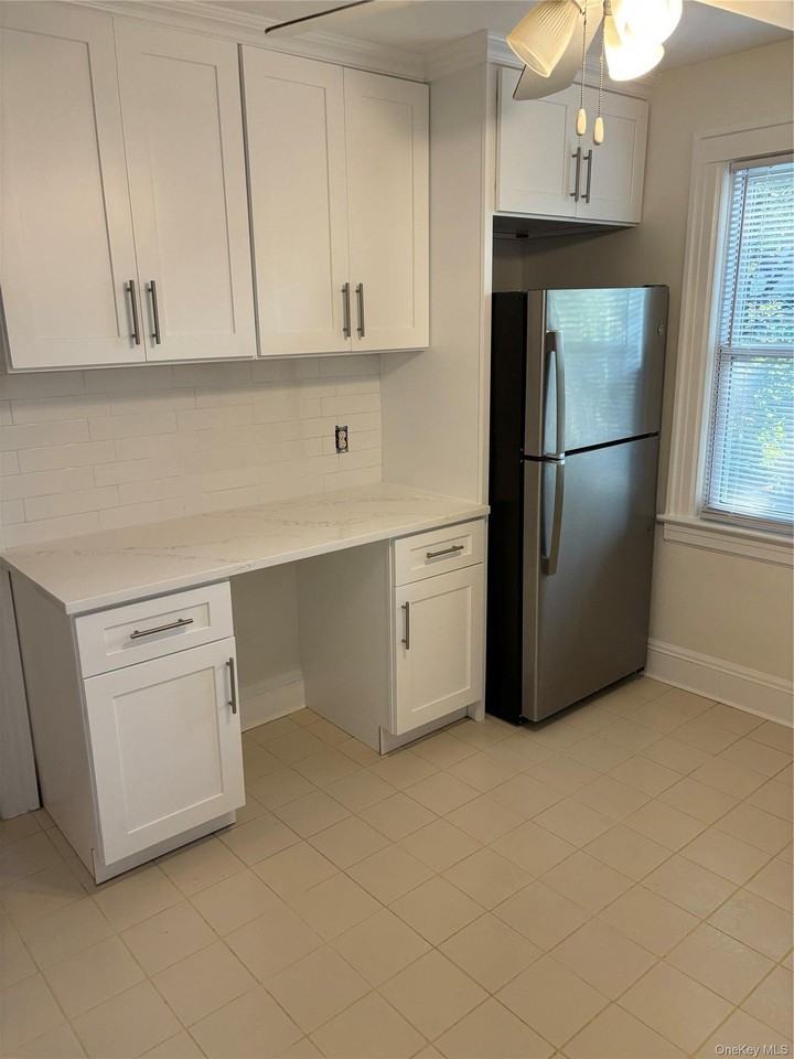 181 Violet Ave #2 - Photo 4 of 16