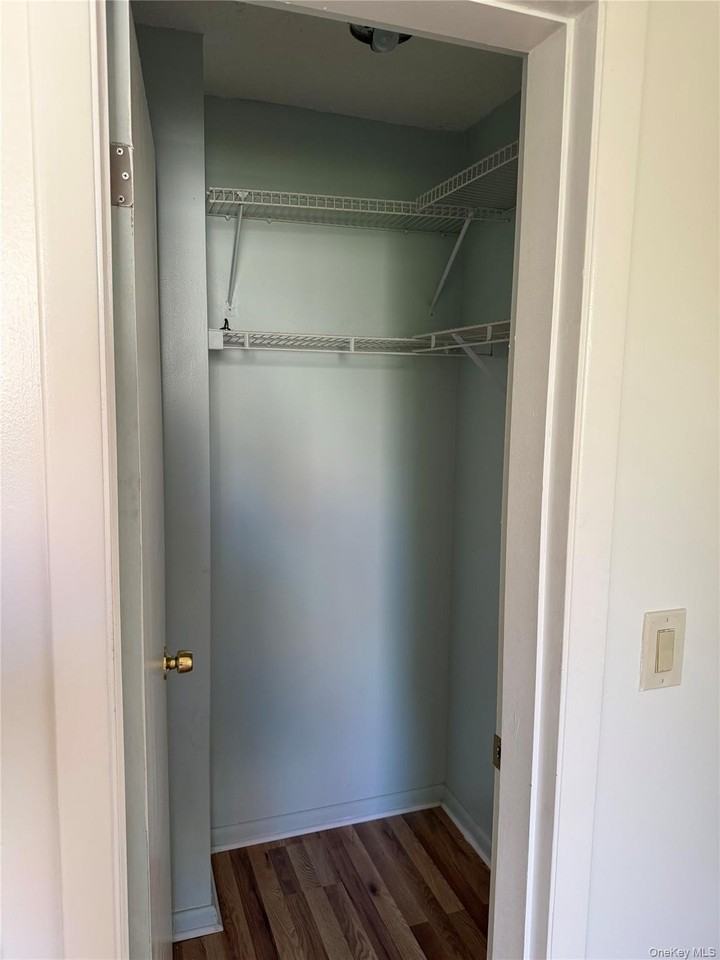 2087 Union St - Photo 4 of 9