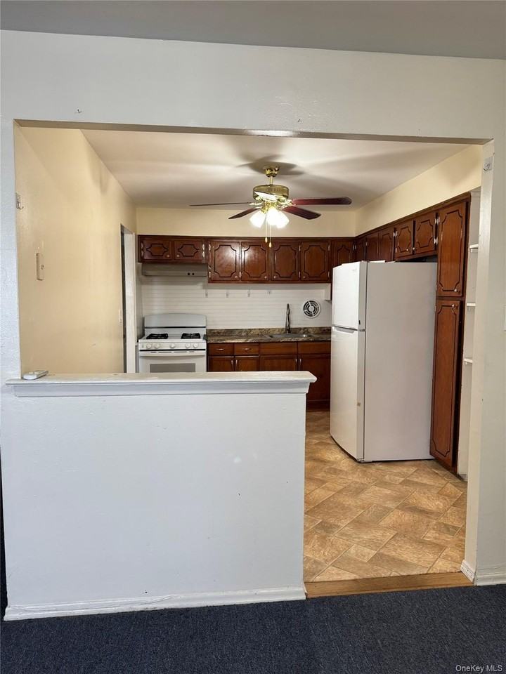 10402 51st Ave #3 - Photo 2 of 10