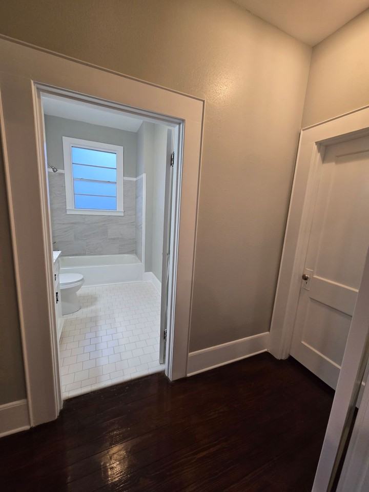 616 Merrick St - Photo 7 of 14
