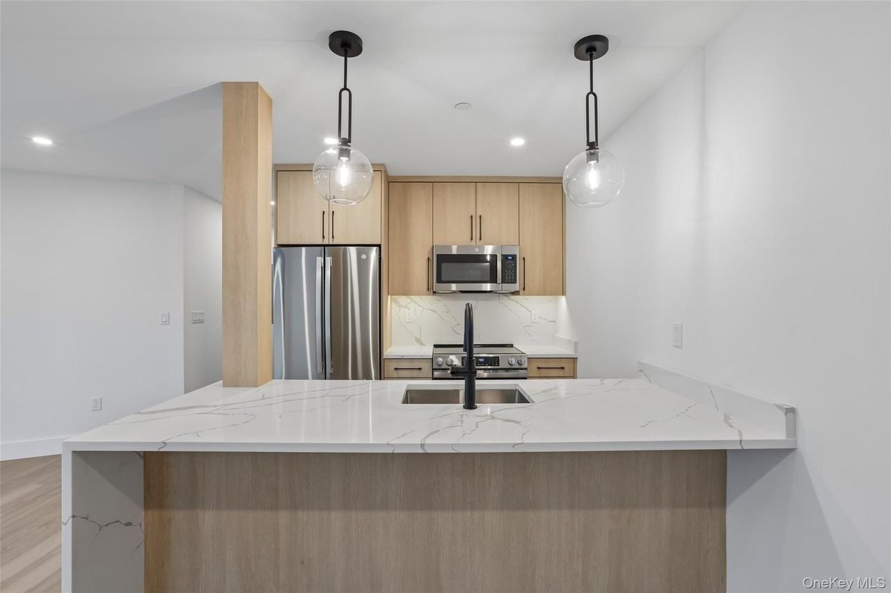 325 Manville Rd #201 - Photo 7 of 35