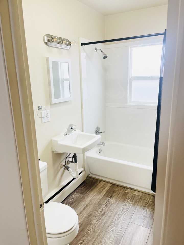 1008 Mccarty Ave #C - Photo 2 of 7