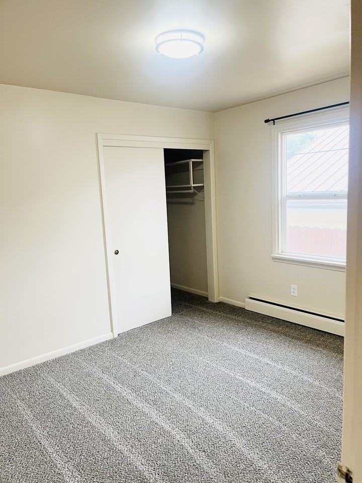 1008 Mccarty Ave #C - Photo 6 of 7