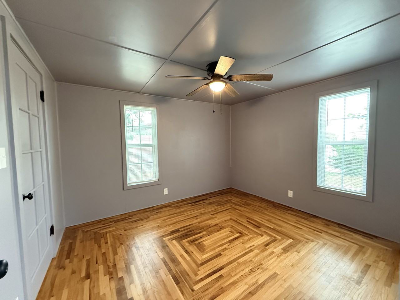 1527 W 11th Ave - Photo 6 of 9