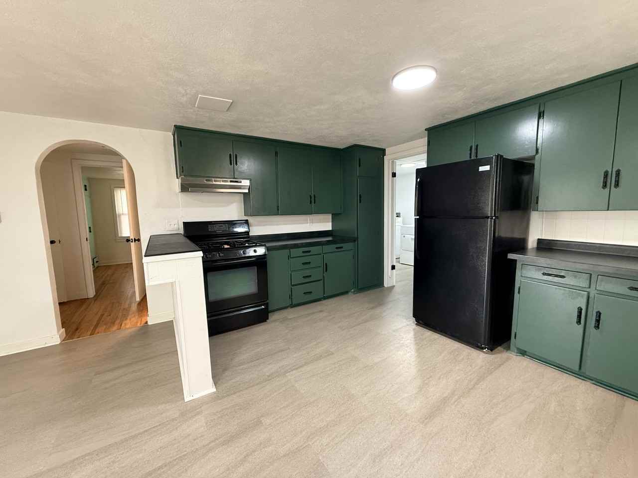 1527 W 11th Ave - Photo 3 of 9