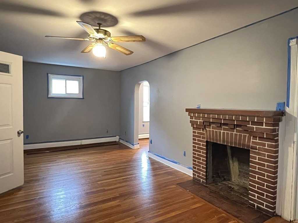 162 Pine St #SF - Photo 3 of 8