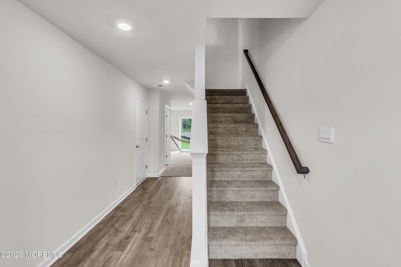 14 Forest Park Dr - Photo 3 of 44