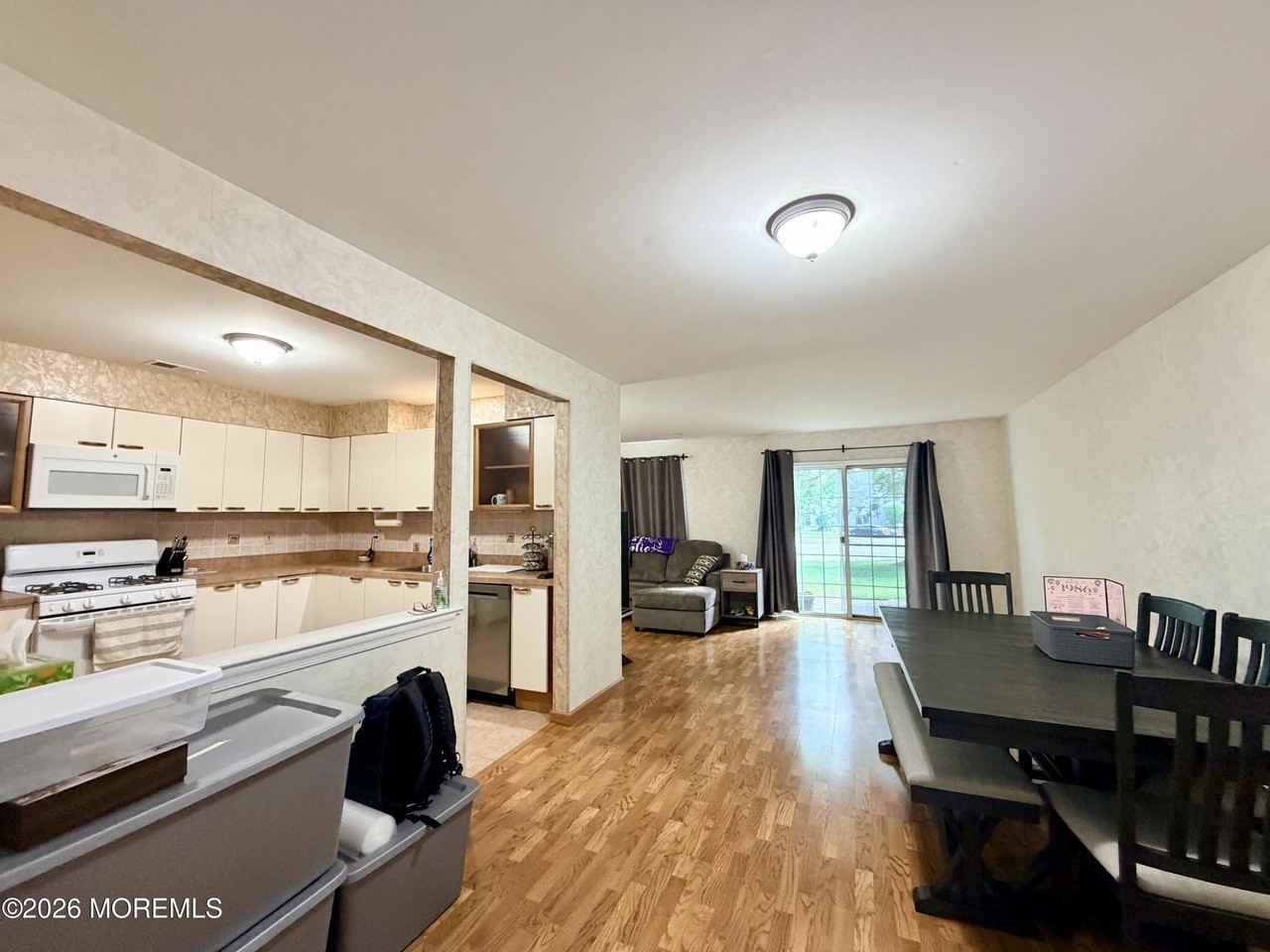 743 Banyan Ct - Photo 4 of 22