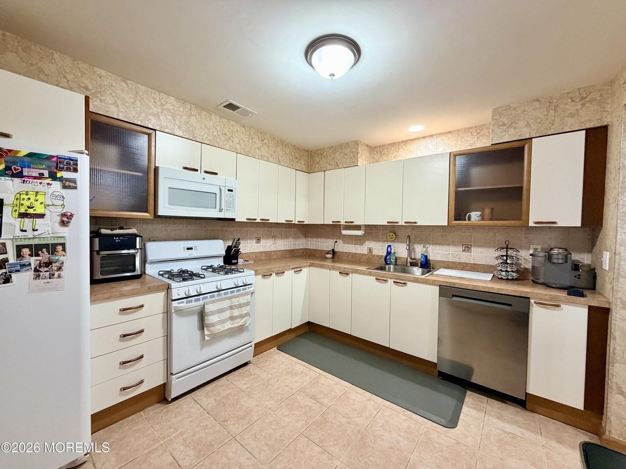 743 Banyan Ct - Photo 5 of 22