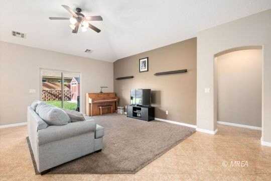 463 Nolina Way - Photo 7 of 42