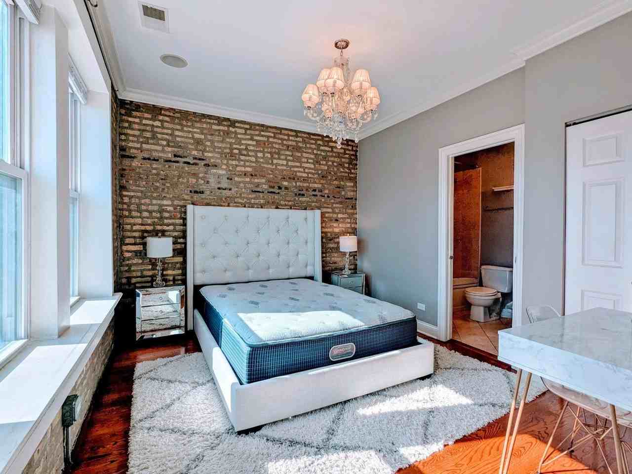 6146 N Ravenswood Ave #3E - Photo 3 of 17