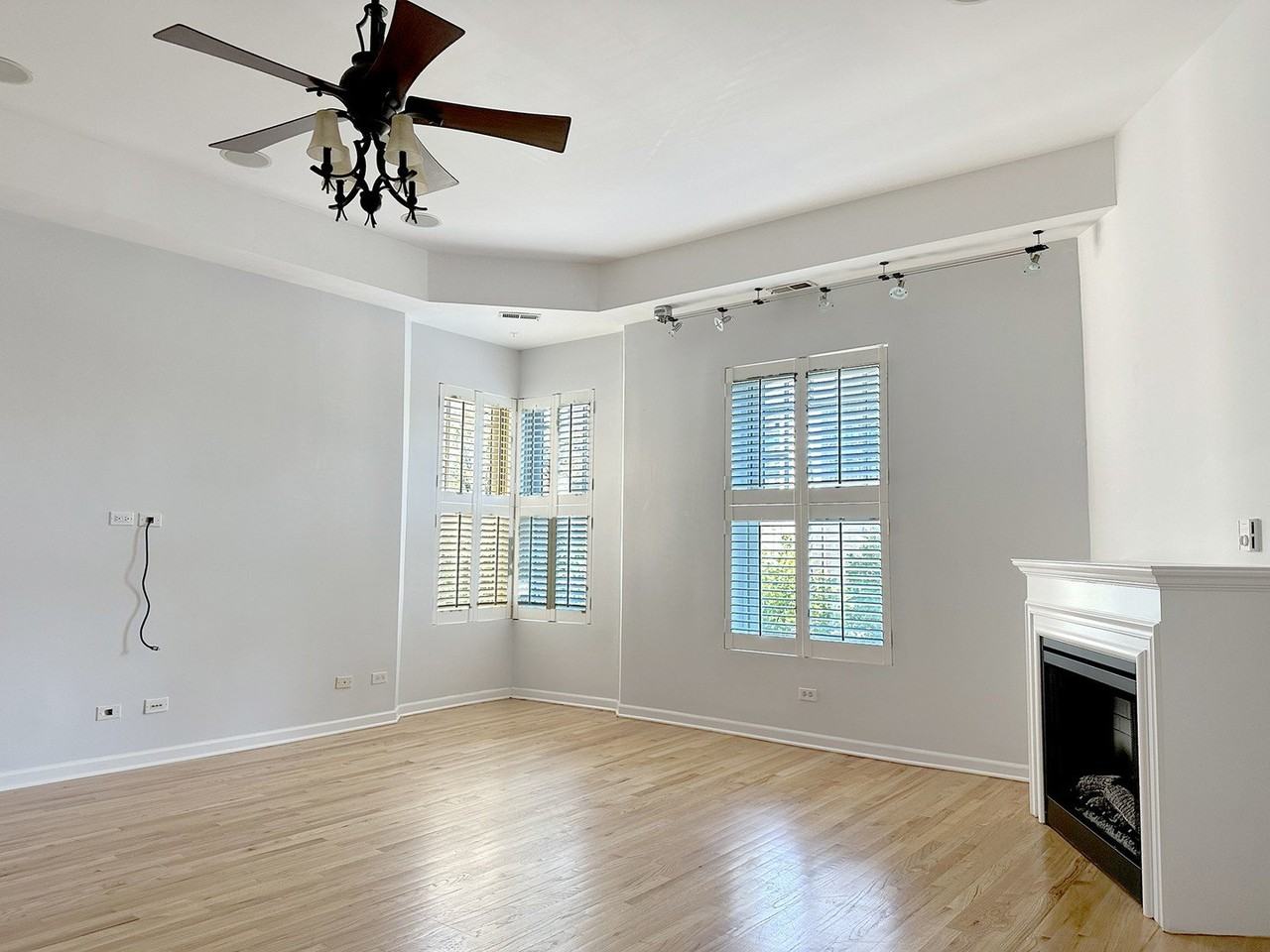 4545 S Drexel Blvd #2B - Photo 4 of 35
