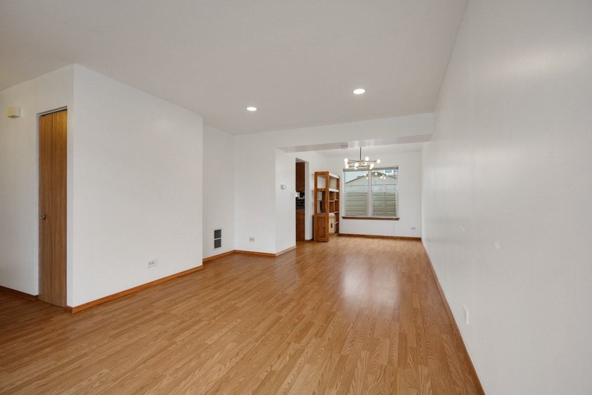 1127 Ashbrook Dr - Photo 6 of 26