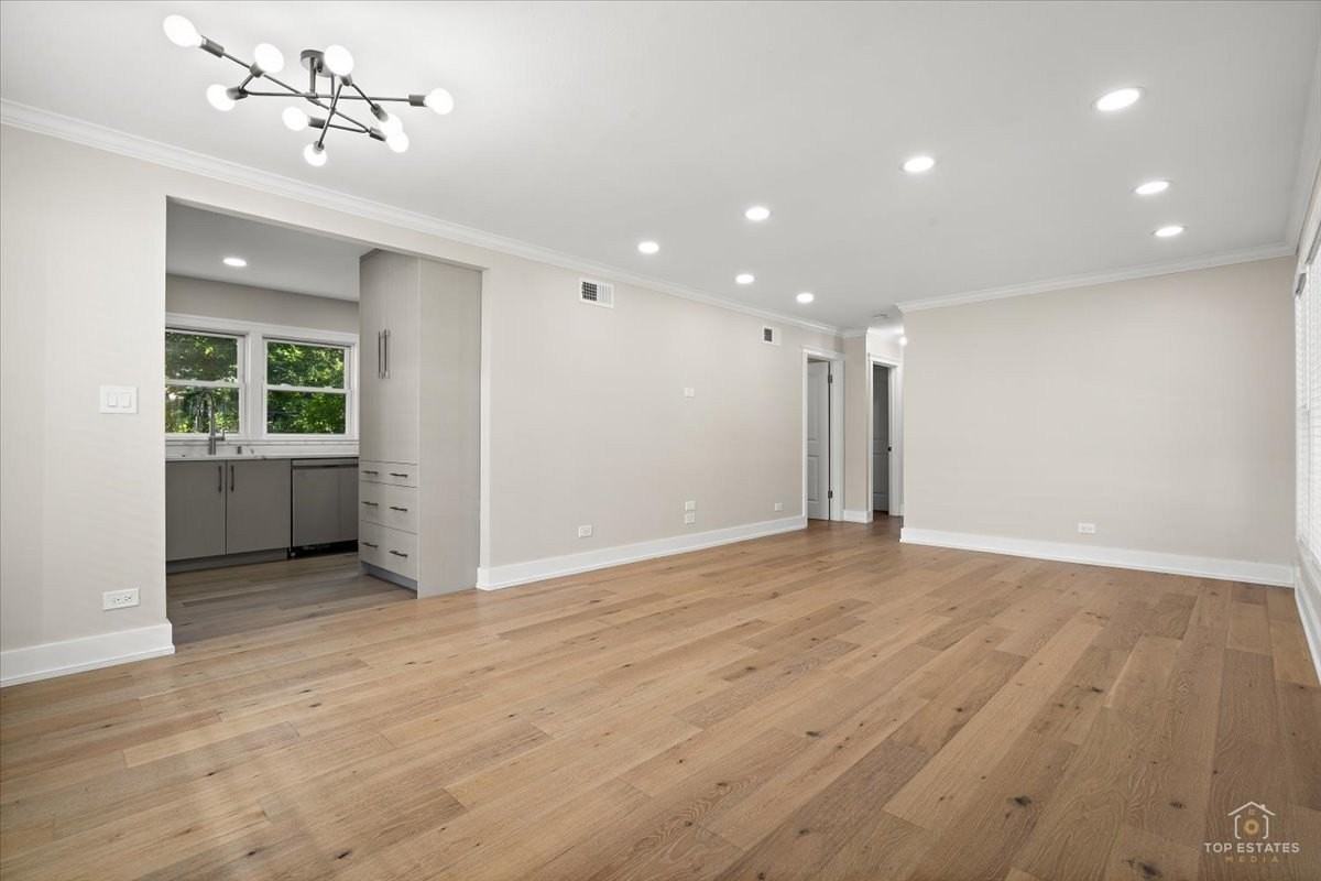 463 Longfellow Ave - Photo 5 of 28