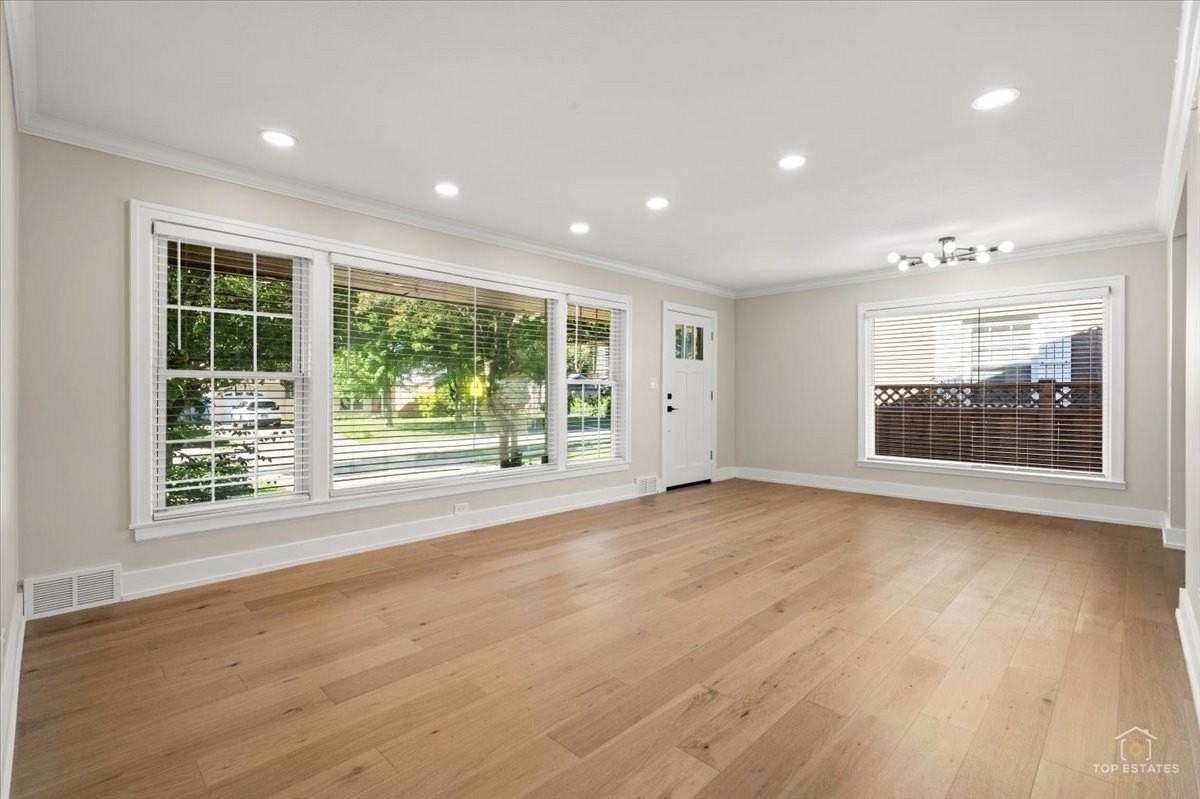 463 Longfellow Ave - Photo 6 of 28
