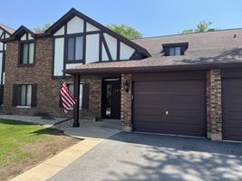 featured image of 1737 Harrow Ct #B