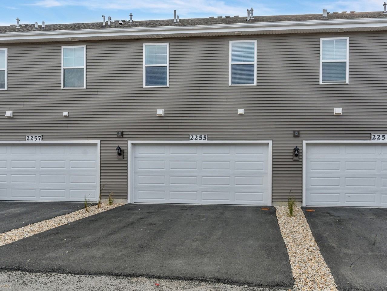 2255 Riesling Rd - Photo 3 of 17