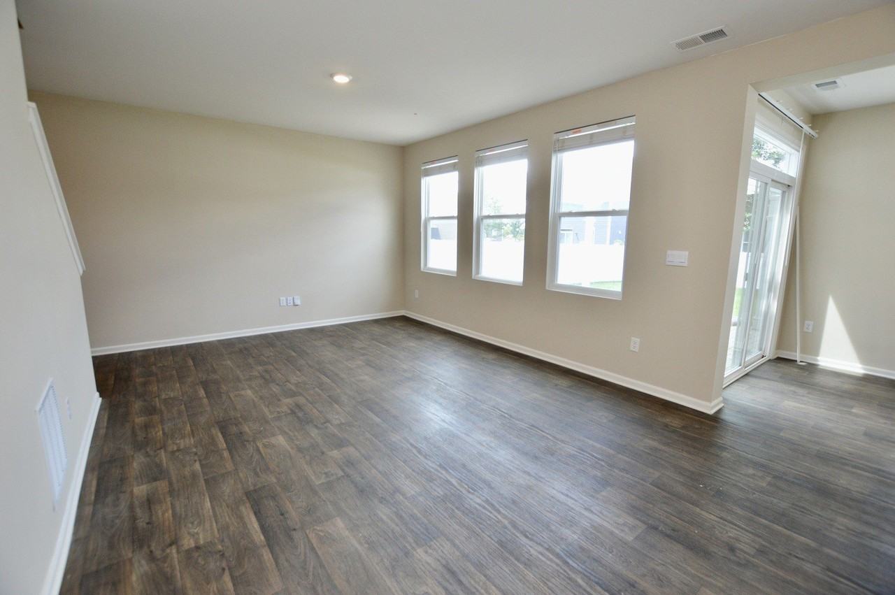 6816 Cobble Springs Ln - Photo 7 of 39