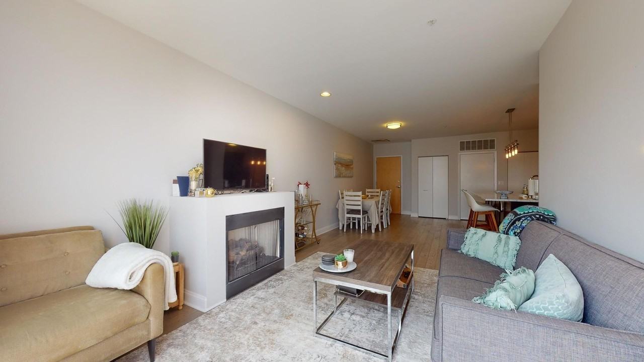 1720 Oak Ave #703 - Photo 4 of 12