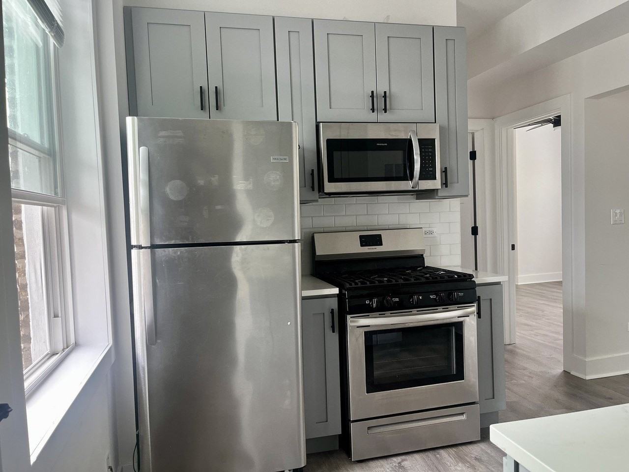 5325 N Damen Ave #1 - Photo 3 of 15
