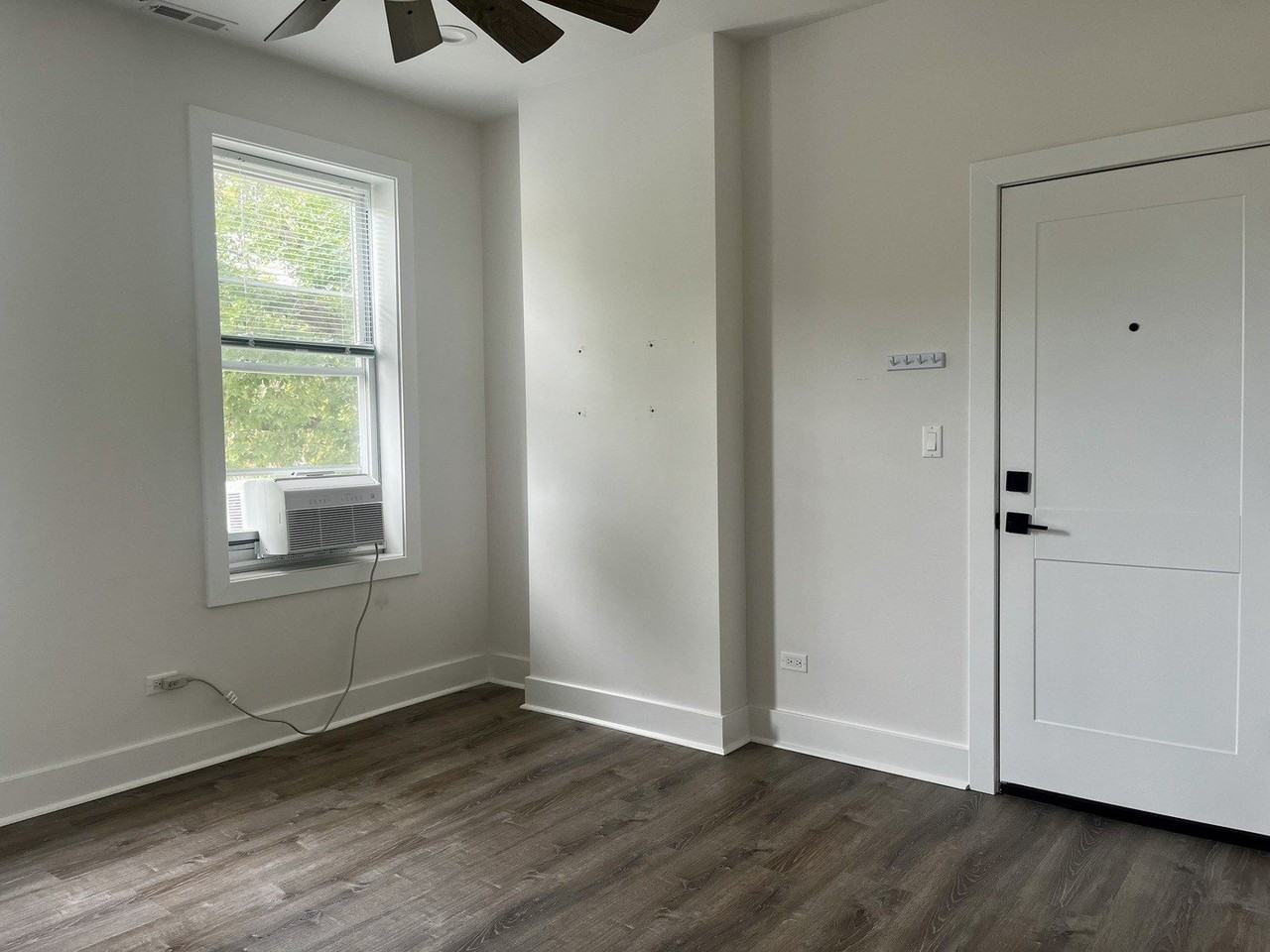 5325 N Damen Ave #1 - Photo 6 of 15