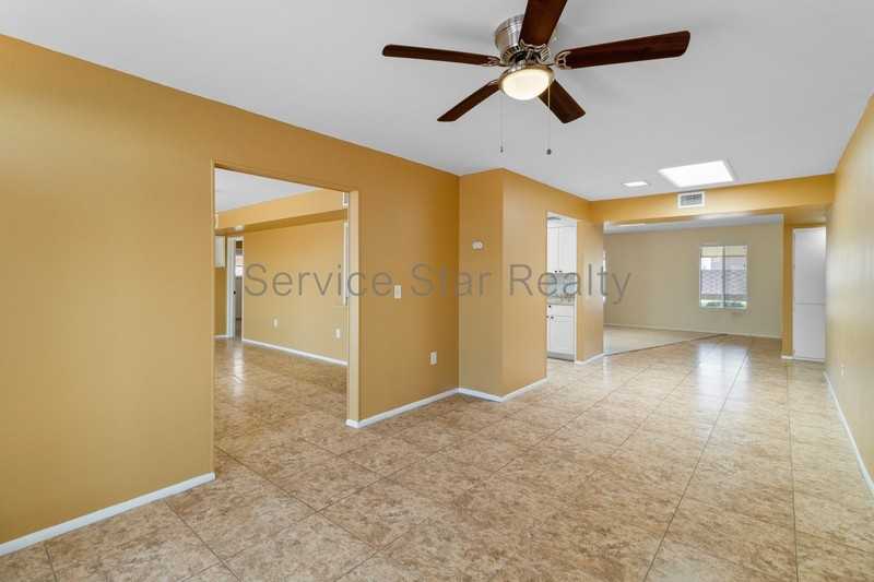 9425 W Rolling Hills Dr - Photo 7 of 23