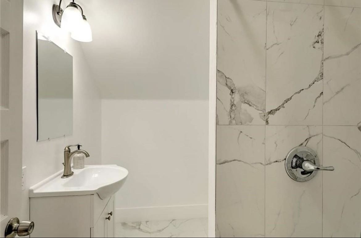 171 New York Ave #3 - Photo 7 of 13
