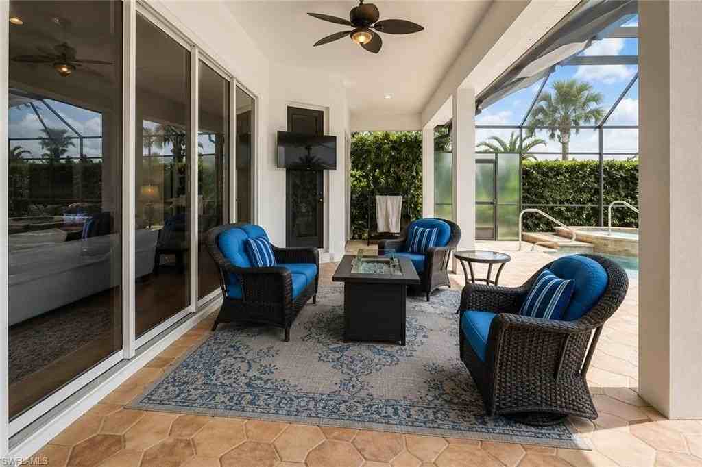 8263 Potomac Ln - Photo 6 of 47
