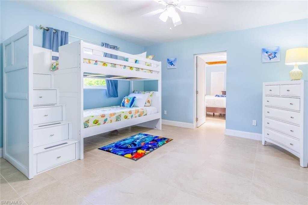 9834 Delaware St - Photo 6 of 35