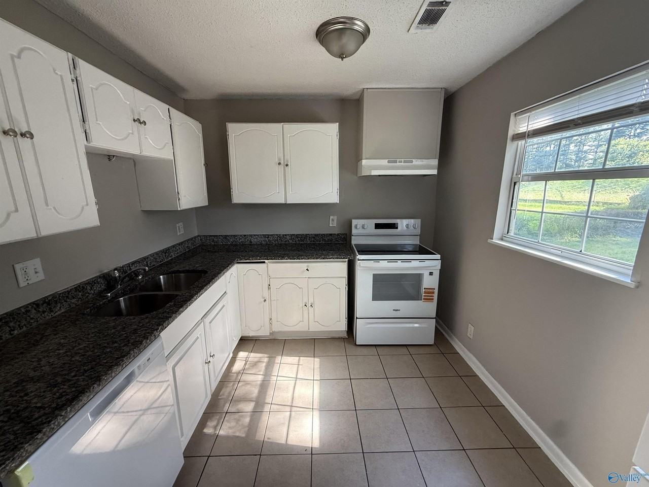 3408 Glen Park Dr Nw - Photo 3 of 11
