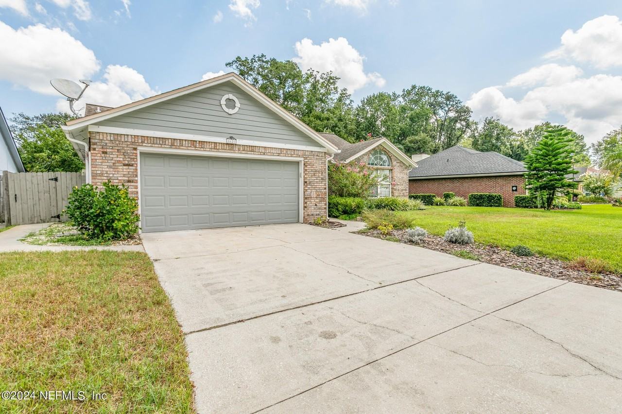8621 Goodbys Trace Dr - Photo 3 of 46