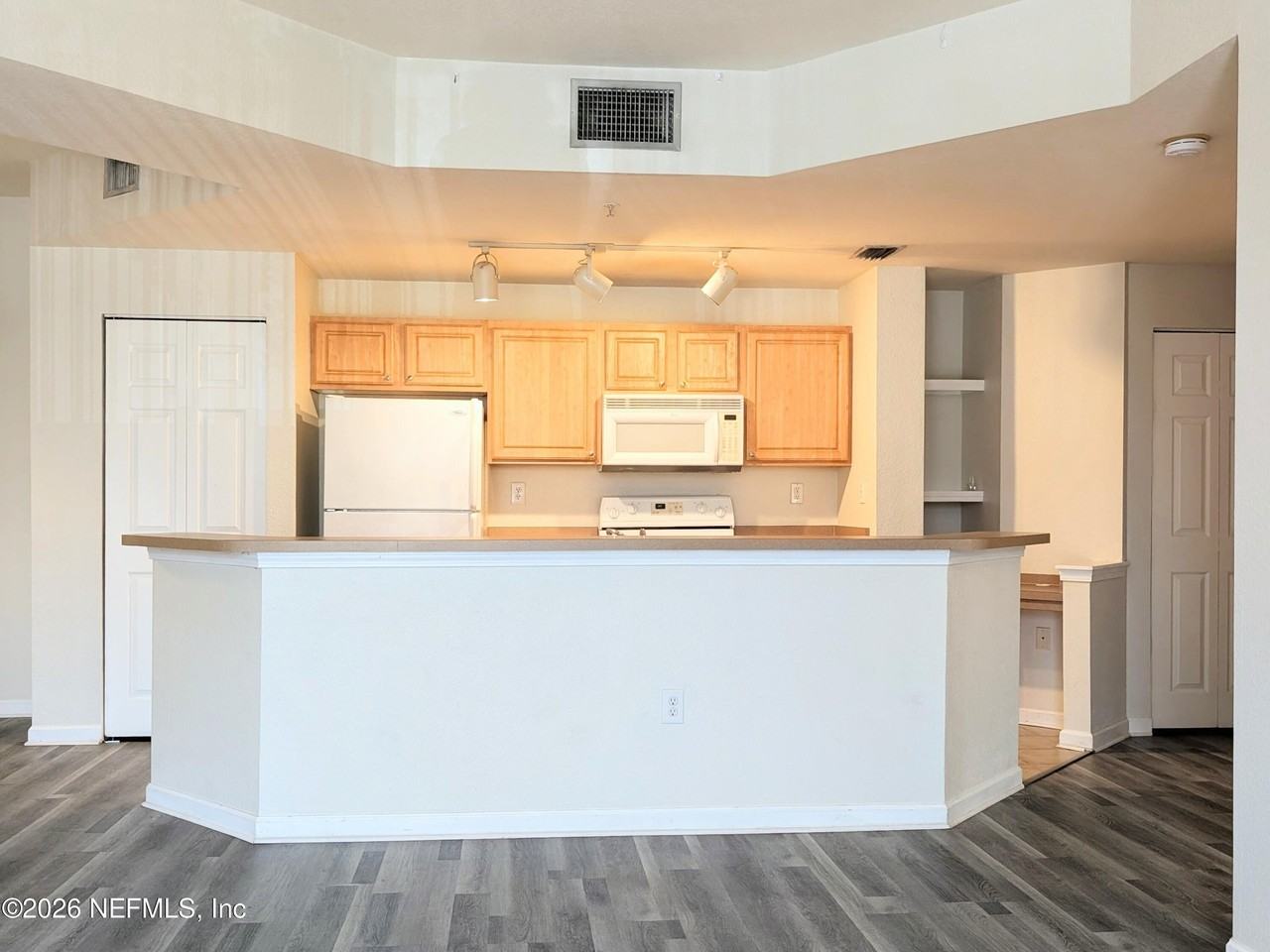 415 S Villa San Marco Dr #305 - Photo 3 of 22