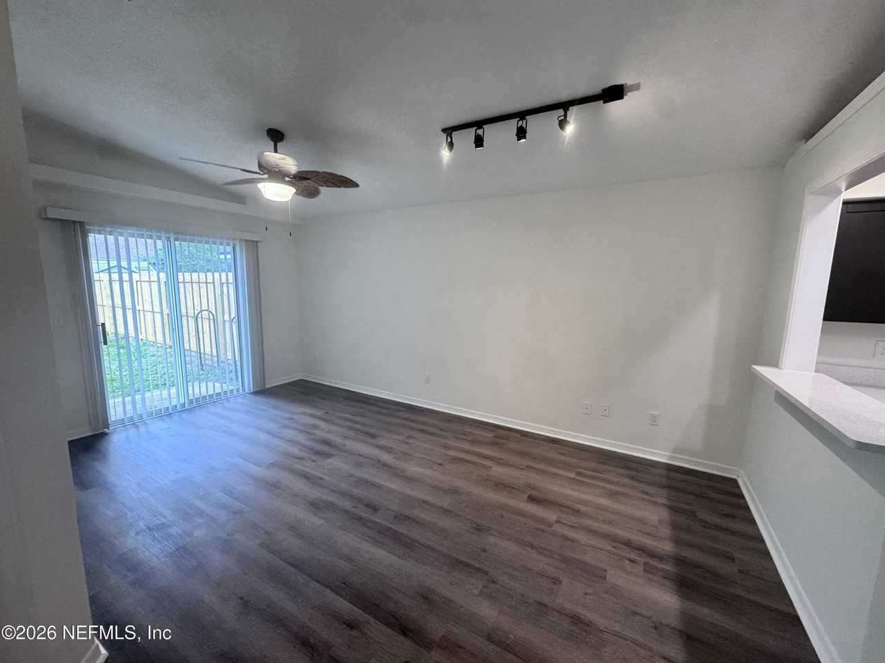 8357 Argyle Corners Ct - Photo 2 of 18