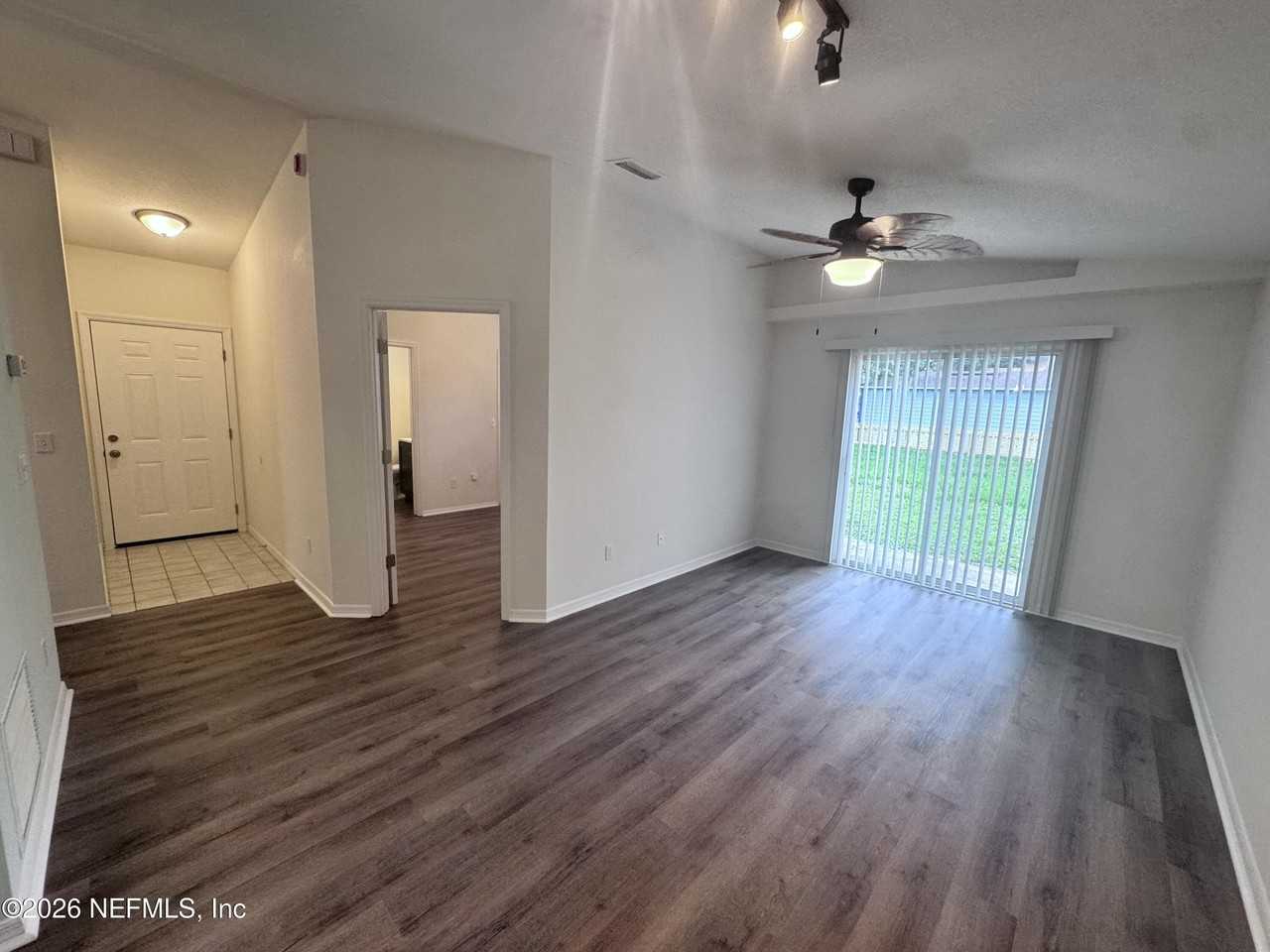 8357 Argyle Corners Ct - Photo 6 of 18