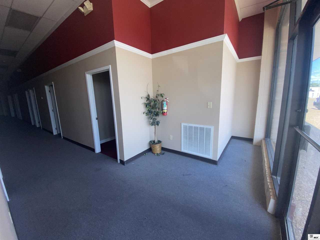 1355 Louisville Ave - Photo 2 of 5