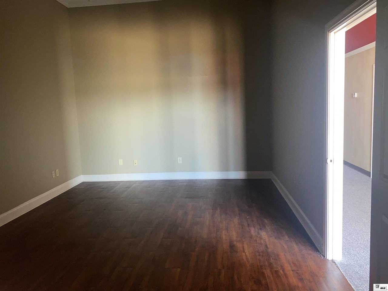 1355 Louisville Ave - Photo 3 of 5