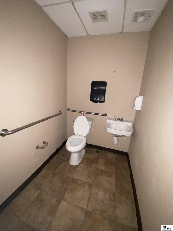 1355 Louisville Ave - Photo 5 of 5