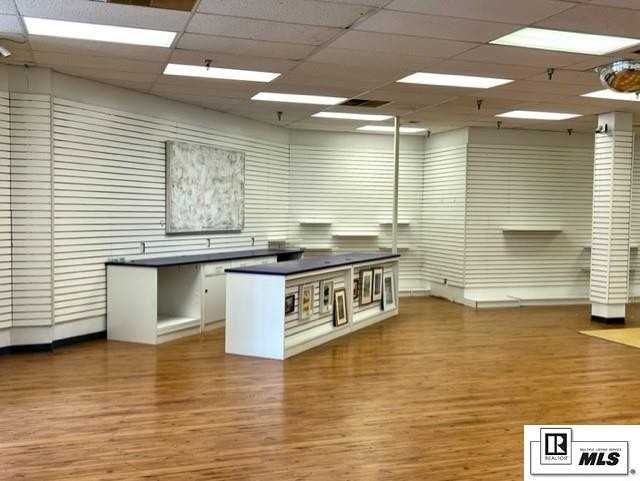 1821 Avenue Of America - Photo 5 of 19