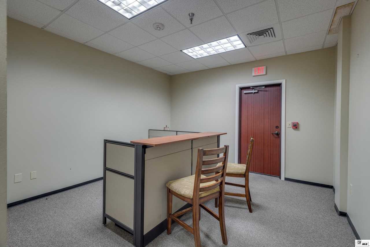 1651 Louisville Ave - Photo 4 of 8
