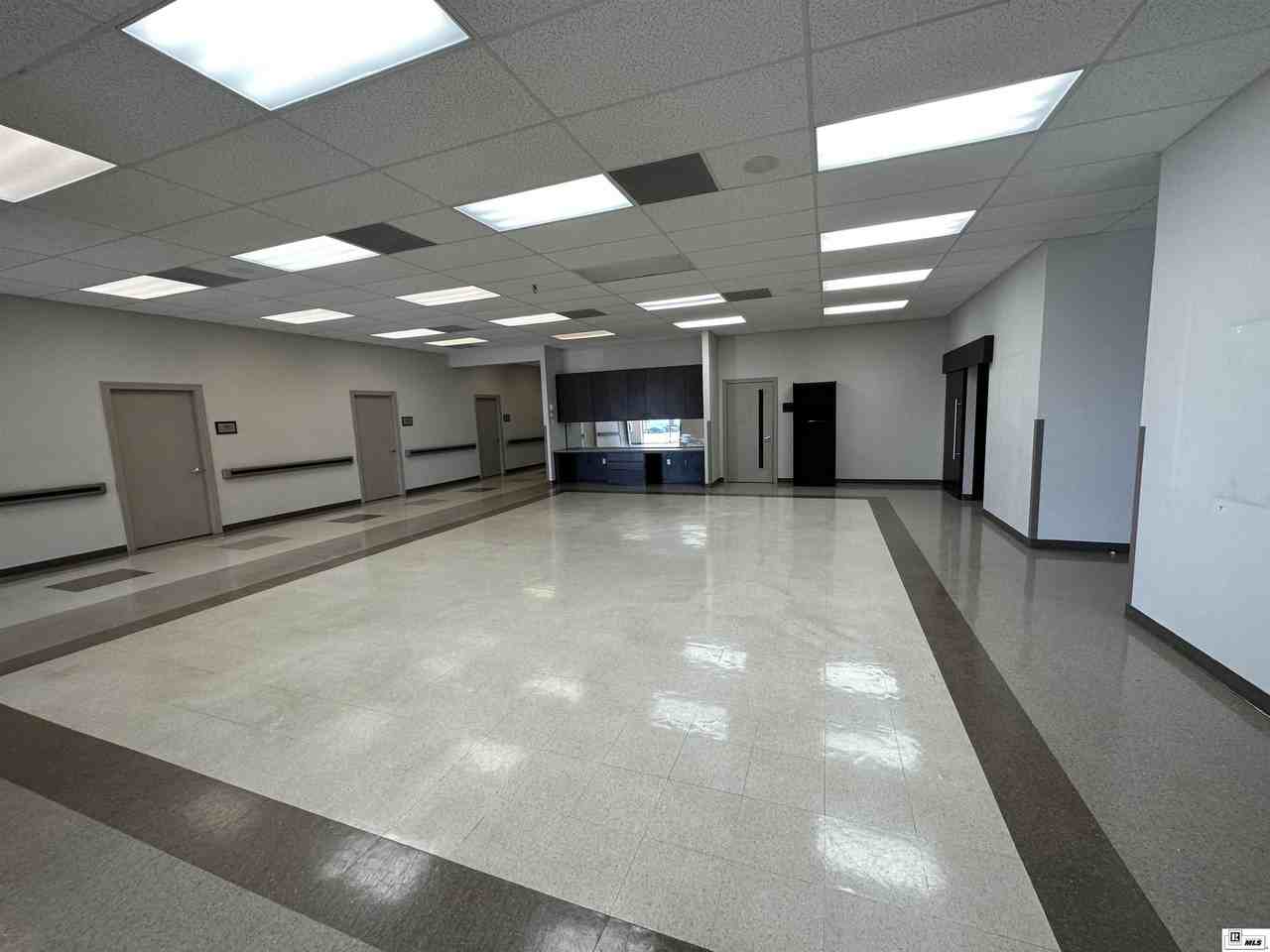 1325 Louisville Ave - Photo 4 of 20
