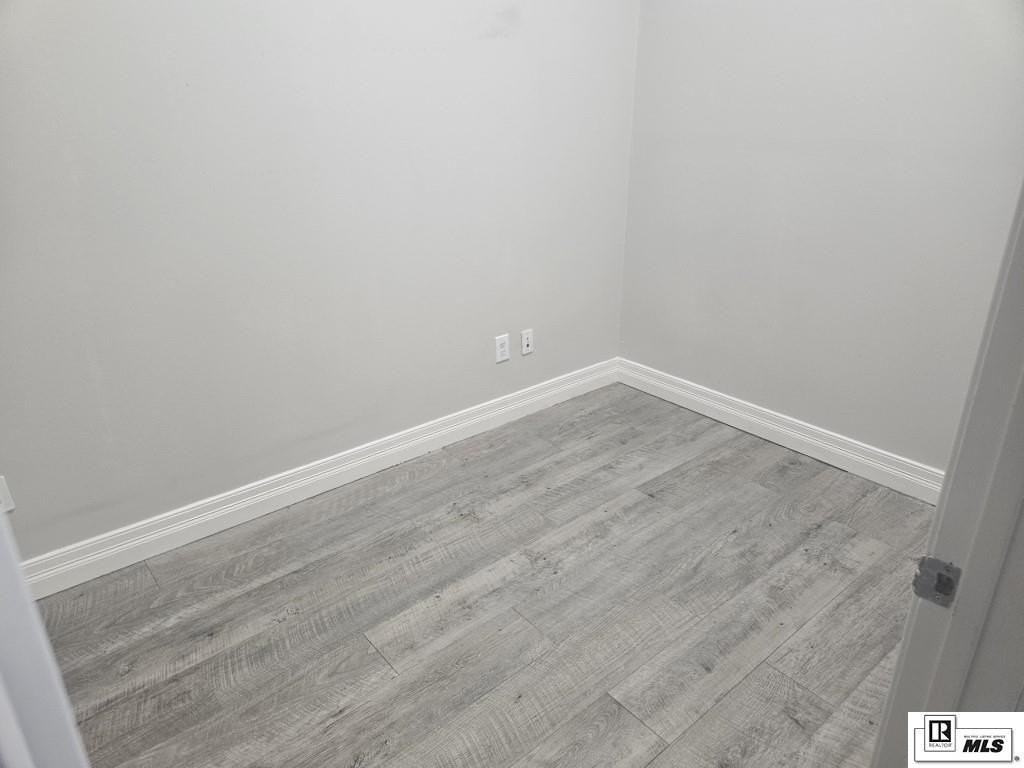 4624 Cypress St - Photo 3 of 8