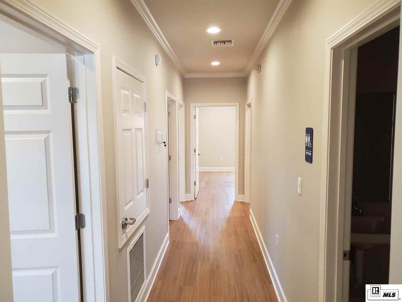 1900 Auburn Ave - Photo 3 of 8