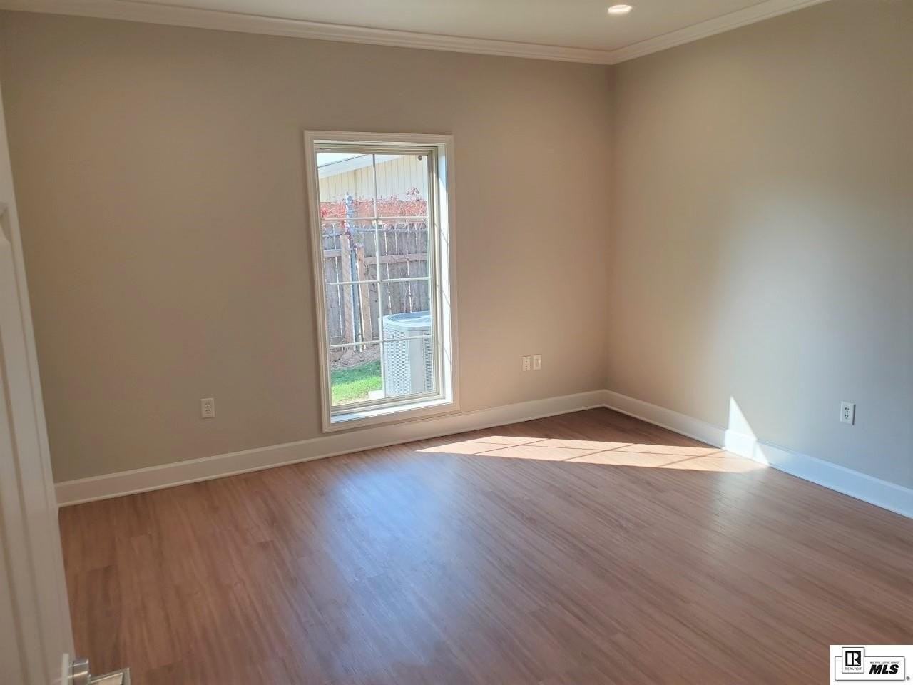 1900 Auburn Ave - Photo 4 of 8