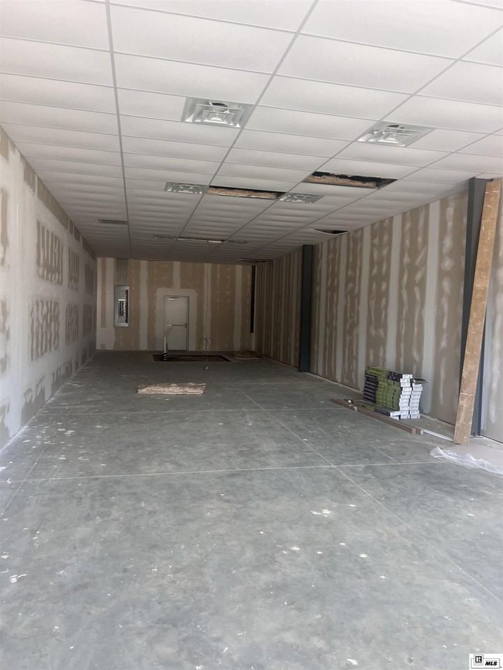 102 Rwe Jones St - Photo 4 of 4