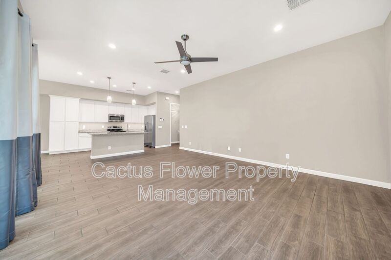 3067 N 33rd Pl - Photo 7 of 50