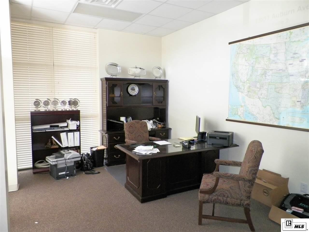 1801 Auburn Ave - Photo 3 of 11