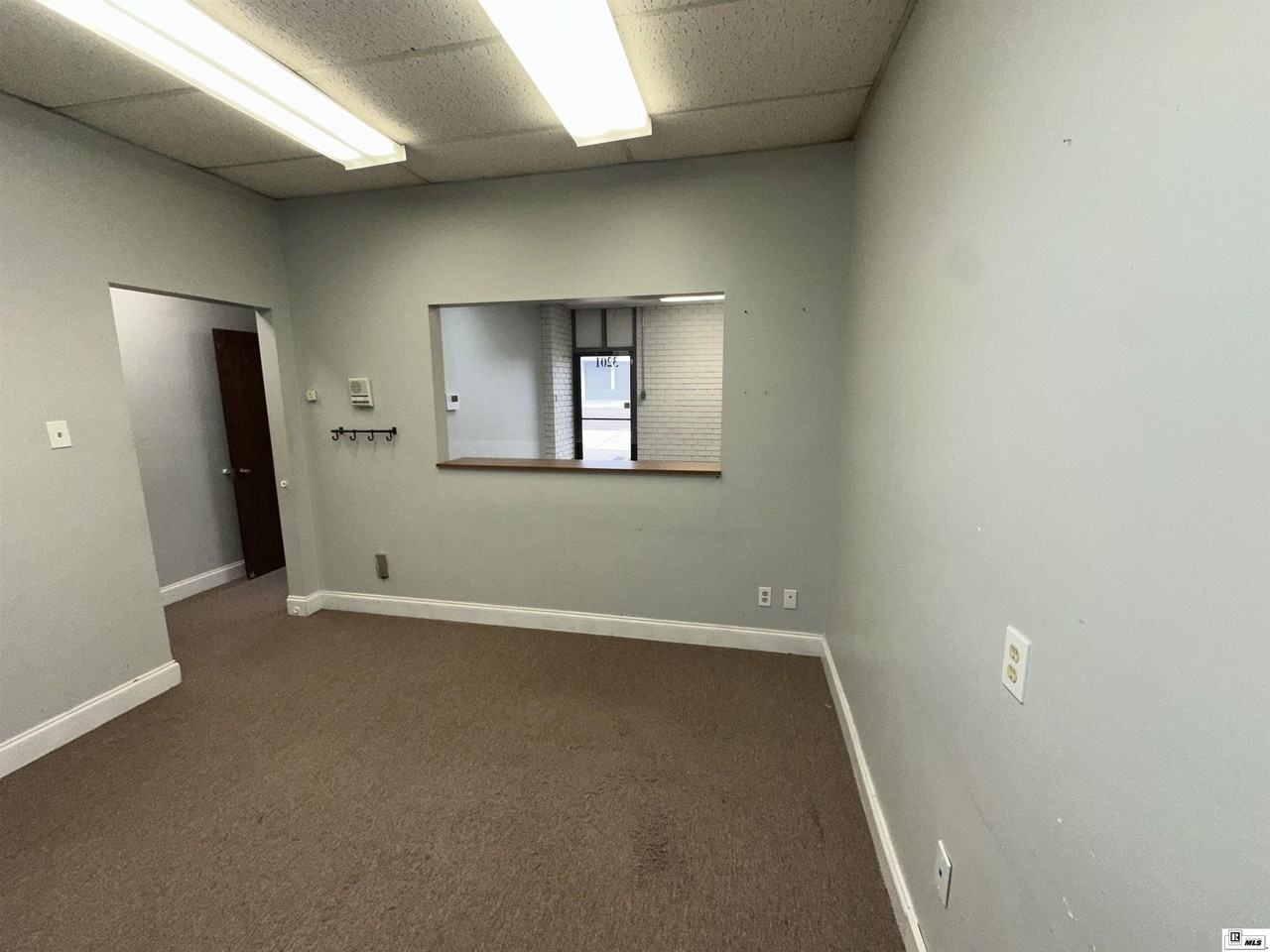 3201 Armand St - Photo 6 of 25