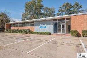 featured image of 807 Hudson Ln